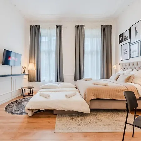 Prenzlauer Berg Prestige דירה *